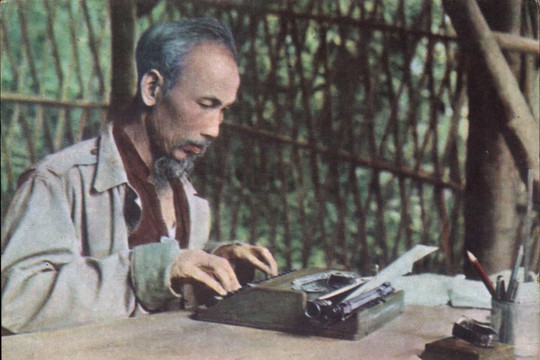Hồ Chí Minh – Người thầy vĩ đại của báo chí cách mạng Việt Nam