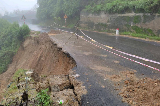 Lai Châu: Mưa lớn gây sạt lở nhiều tuyến đường