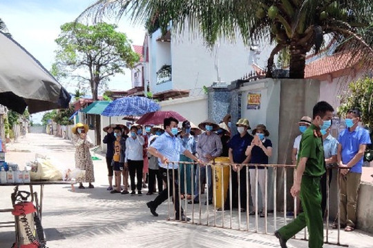 Hà Nội: Huyện Sóc Sơn dỡ cách ly y tế một khu dân cư