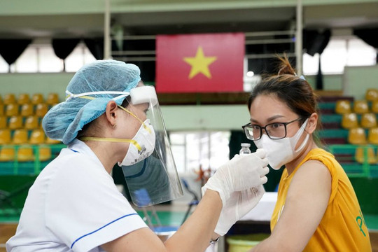 Thêm 580.000 liều vắc xin COVID-19 của AstraZeneca đã về Việt Nam