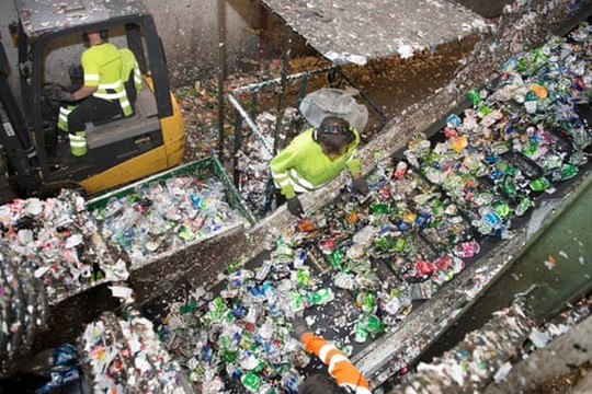 Nhà sản xuất phải có trách nhiệm xử lý, tái chế chất thải