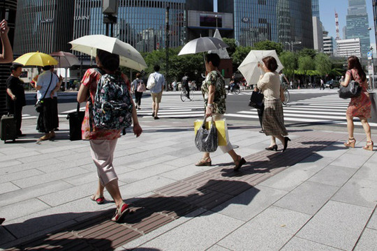 Nắng nóng diện rộng, cảnh báo sốc nhiệt tại Nhật Bản