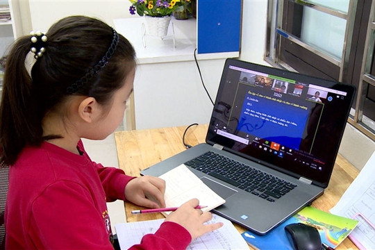 Học sinh lớp 1, 2 tại Hà Nội được miễn thi trực tuyến cuối năm học