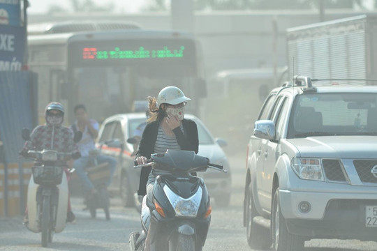 Hà Nội: Người dân giảm gần 2,5 tuổi thọ do phơi nhiễm bụi mịn PM2.5