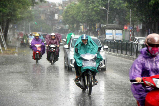 Dự báo thời tiết ngày 16/8: Bắc Bộ và Nam Bộ mưa dông kéo dài