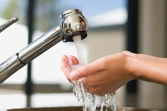 Hà Nội đề xuất giảm giá nước sinh hoạt 4 tháng cho người dân