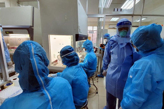 Hà Nội thêm 33 ca dương tính với SARS-CoV-2, trong đó 13 ca tại “ổ dịch” Thanh Xuân Trung