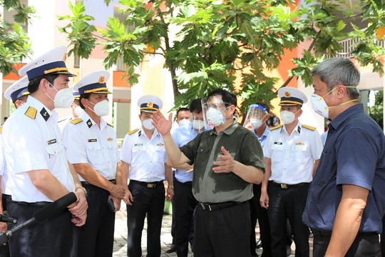 Thủ tướng kiểm tra công tác phòng chống dịch Covid-19 tại TP Hồ Chí Minh