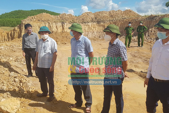 Hà Tĩnh – Bài 2: Khai thác khoáng sản trái phép nơi thượng nguồn sông Rác, tạm đình chỉ công tác Chủ tịch UBND xã Kỳ Tây