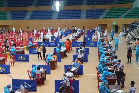 Đà Nẵng: Tiếp tục tiêm vắc xin Covid-19 cho hơn 32.000 người
