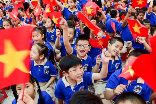 Hà Nội giảm 50% học phí cho học sinh các cấp năm học 2021 – 2022