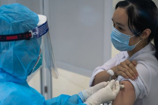 Trước 15/9: Hà Nội, TP. Hồ Chí Minh và 3 tỉnh phải hoàn thành tiêm mũi 1 vắc xin Covid-19