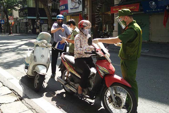Hà Nội cho phép người dân sử dụng giấy đi đường cũ