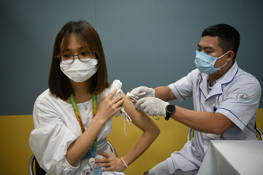 Việt Nam vượt mốc tiêm 30 triệu mũi vắc xin Covid-19