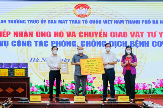 T&T Group trao tặng 1 triệu bộ kit xét nghiệm PCR trị giá 162 tỷ đồng hỗ trợ TP Hà Nội chống dịch