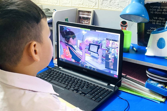 Hà Nội: Tiếp tục học trực tuyến, chuẩn bị phương án tiêm vắc xin cho học sinh