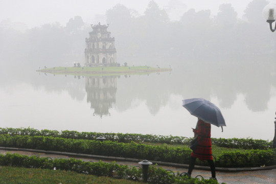 Dự báo thời tiết ngày 19/10: Hà Nội tiếp tục có mưa, trời rét