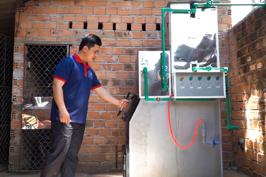 Quảng Ngãi: Kỹ sư trẻ chế tạo máy đốt rác chỉ với chi phí 7 triệu đồng