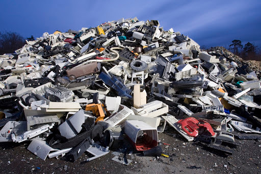 Rác thải điện tử: Tìm giải pháp tái chế với chi phí thấp