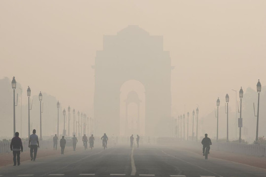 Ô nhiễm không khí nghiêm trọng, thủ đô New Delhi của Ấn Độ đóng cửa trường học trong 7 ngày