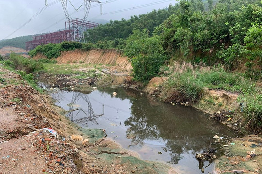 Quảng Nam: Dự án xử lý rác thải chậm tiến độ và nguy cơ xảy ra sự cố môi trường từ bãi chôn lấp rác