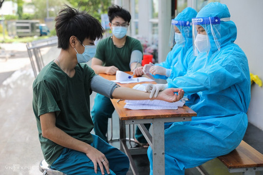 TP Hồ Chí Minh: 81% trường hợp tiêm đủ liều vaccine đều không có triệu chứng khi nhiễm COVID-19