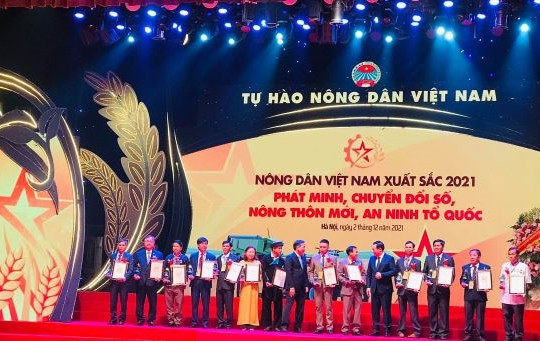 Lễ tôn vinh và trao danh hiệu “Nông dân Việt Nam xuất sắc 2021”