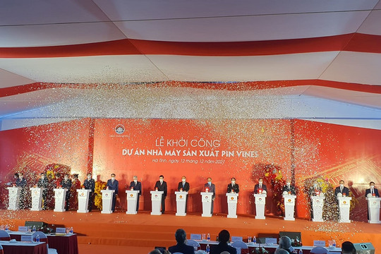 Hà Tĩnh: Chủ tịch nước Nguyễn Xuân Phúc tham dự Lễ khởi công nhà máy sản xuất Pin VinES