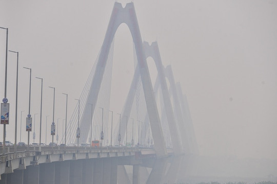 Hà Nội: Không khí sáng 4/1 ô nhiễm nhất thế giới