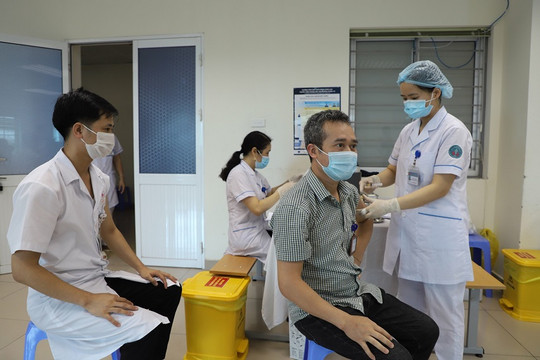 Bắc Ninh: Dồn tổng lực tiêm vaccine cho người dân