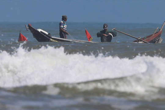 Các tỉnh ven biển từ Quảng Ninh đến Cà Mau chủ động ứng phó với gió mạnh nguy hiểm