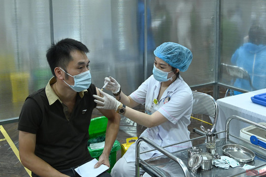 Hà Nội: Gần 2 triệu mũi 3 vaccine Covid-19 đã được tiêm cho người dân