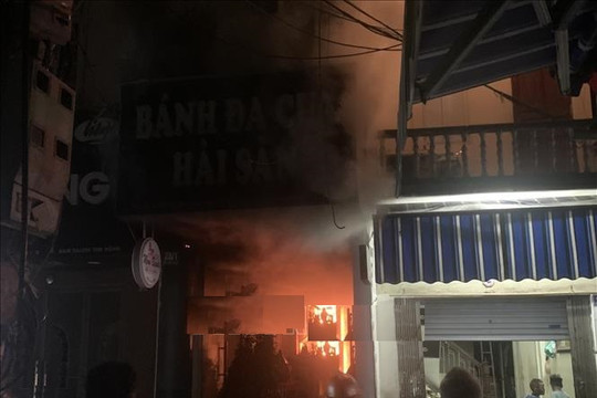 Hà Nội: Kịp thời dập tắt đám cháy, giải cứu thành công 7 người