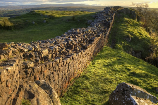 Biến đổi khí hậu đe dọa pháo đài phòng thủ Bức tường Hadrian ở Anh