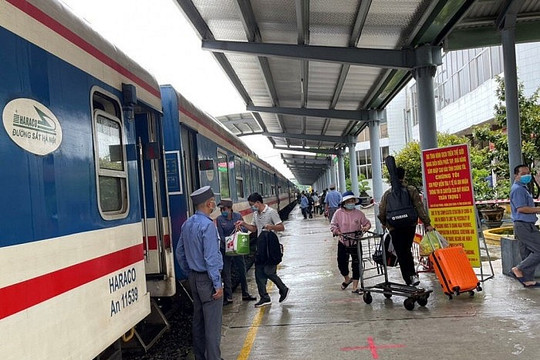 Tuyến tàu đường sắt Vinh – Hà Nội tạm dừng hoạt động vì vắng khách