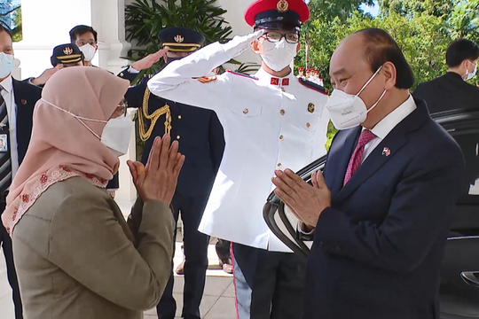 Chủ tịch nước Nguyễn Xuân Phúc kết thúc tốt đẹp chuyến thăm Singapore