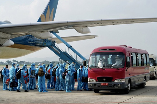Sân bay Nội Bài lên 2 phương án đón người Việt ở “điểm nóng” Ukraine về nước