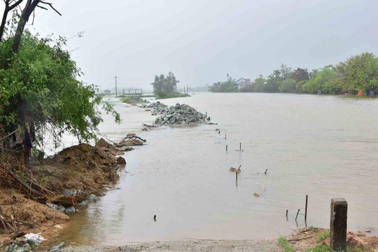 Mưa lũ trái mùa, Thừa Thiên – Huế thiệt hại nặng nề