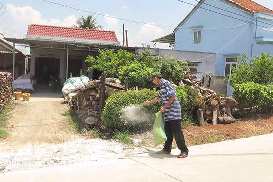 Khánh Hòa: Các địa phương vệ sinh tiêu độc, khử trùng môi trường chăn nuôi