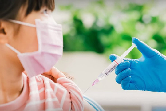 Thủ tướng yêu cầu hoàn thành việc tiêm vắc xin Covid-19 cho trẻ em trong quý 2 năm 2022