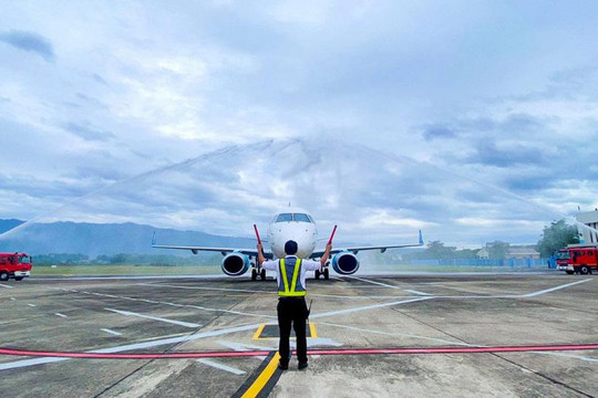 Hủy nhiều chuyến bay đi Điện Biên do thời tiết mù khô