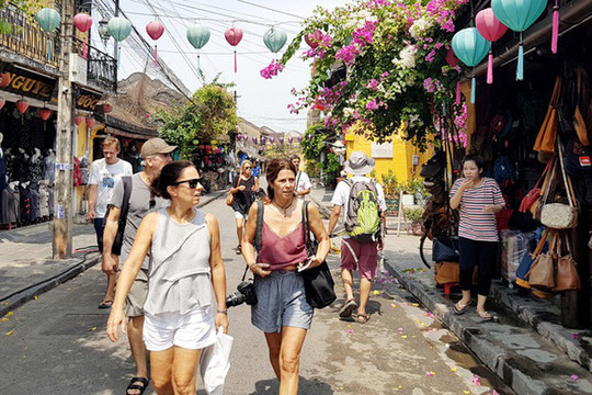 Du lịch Việt đang trên đà hồi sinh mạnh mẽ