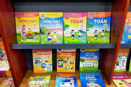 Nhà Xuất bản Giáo dục Việt Nam công bố giá sách giáo khoa mới lớp 3, 7, 10