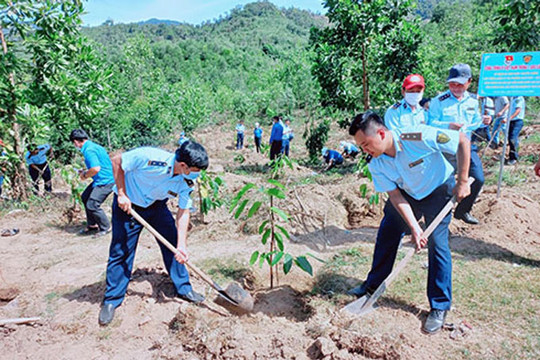 Khánh Hòa: Ra quân trồng 1.000 cây xanh tại Khu lâm phần của Trạm Quản lý bảo vệ rừng Sơn Tân