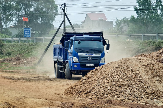 Quảng Ninh (Quảng Bình): Dự án Khu nhà ở Đá Lả chưa có ĐTM đã thi công rầm rộ, gây ô nhiễm môi trường