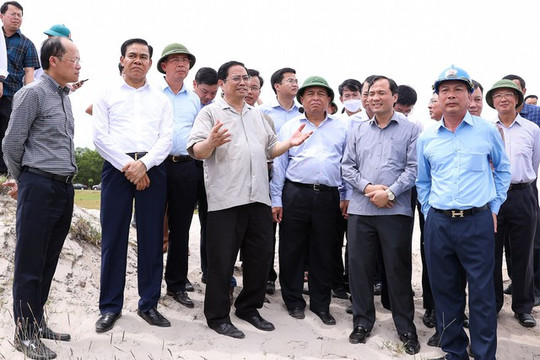 Thủ tướng Phạm Minh Chính khảo sát thực trạng mỏ sắt Thạch Khê