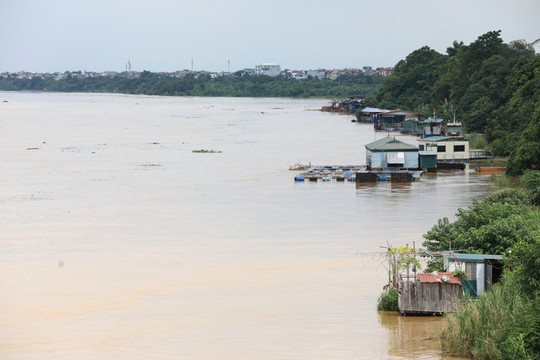 Cảnh báo ngập lụt hạ lưu sông Hồng, đề phòng lũ quét và sạt lở đất tại các tỉnh vùng núi phía Bắc