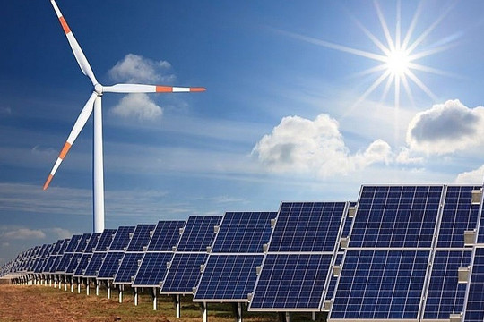 Bộ Công Thương: Sẽ không phát triển thêm điện mặt trời trên mặt đất