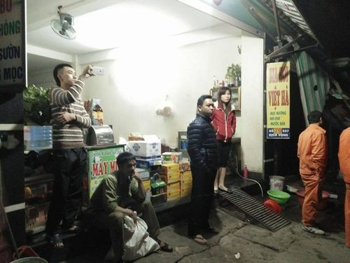Hà Nội: Cháy kiot chợ Dịch Vọng, nhiều người hoảng loạn - Ảnh 5