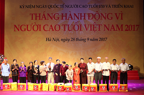 hanh dong vi nguoi cao tuoi